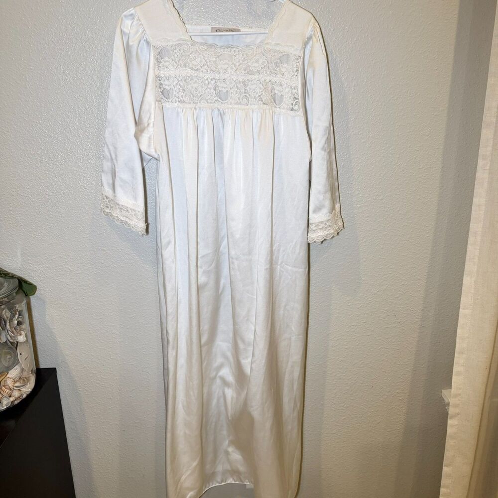 VINTAGE CHRISTIAN DIOR NIGHTGOWN